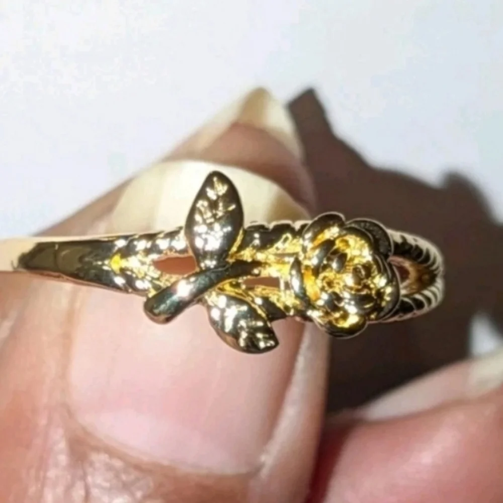 LovelyGolden Intricate Detailed Rose Floral Ring